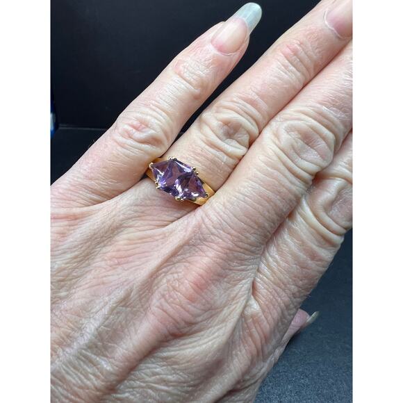 Vintage Ross-Simons 14K Yellow Gold Trillion Cut Amethyst 3 Stone Ring Size 7 - Picture 4 of 16